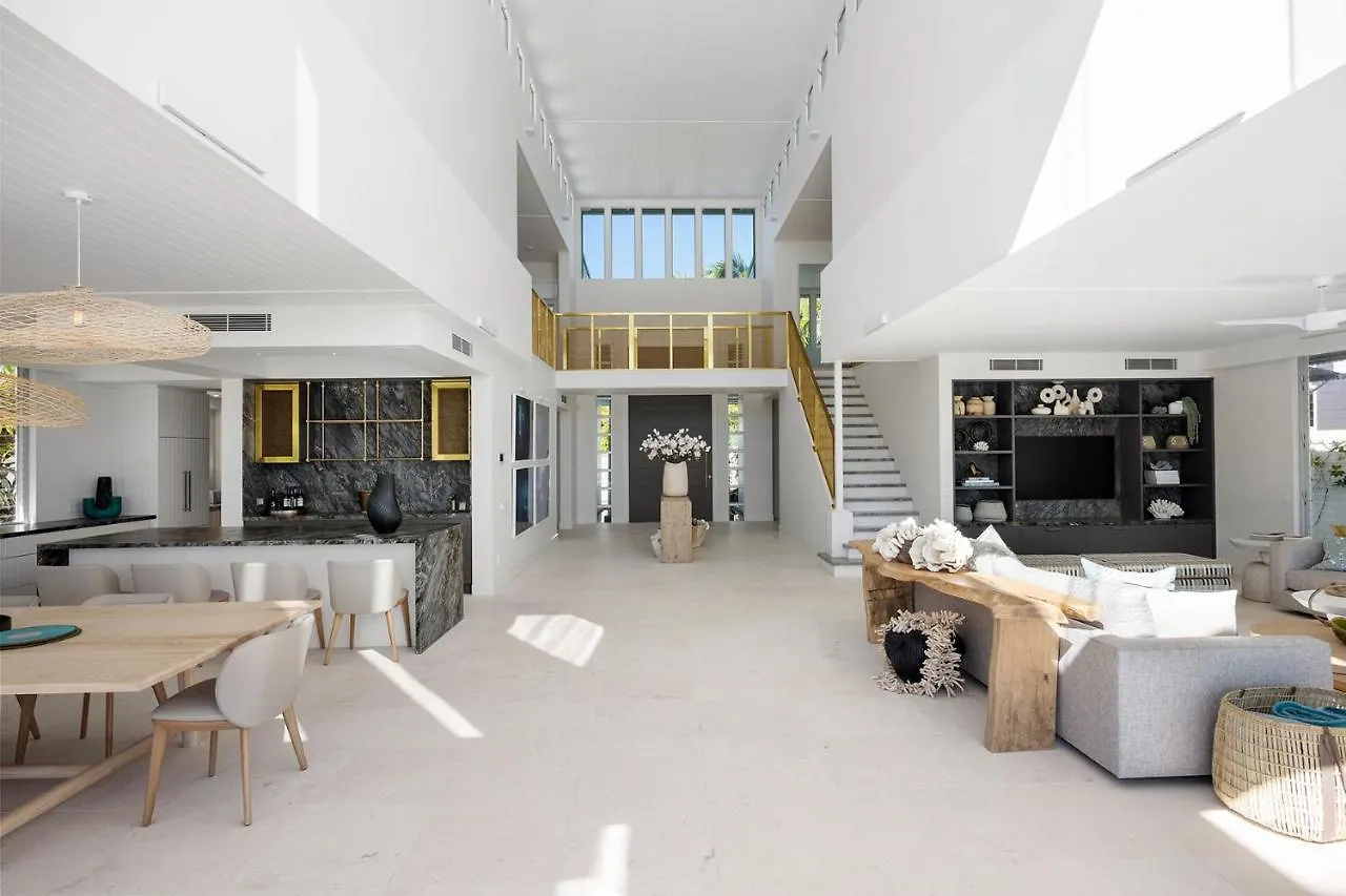 Iluka, Luxurious Riverfront Retreat Noosa Heads Australia