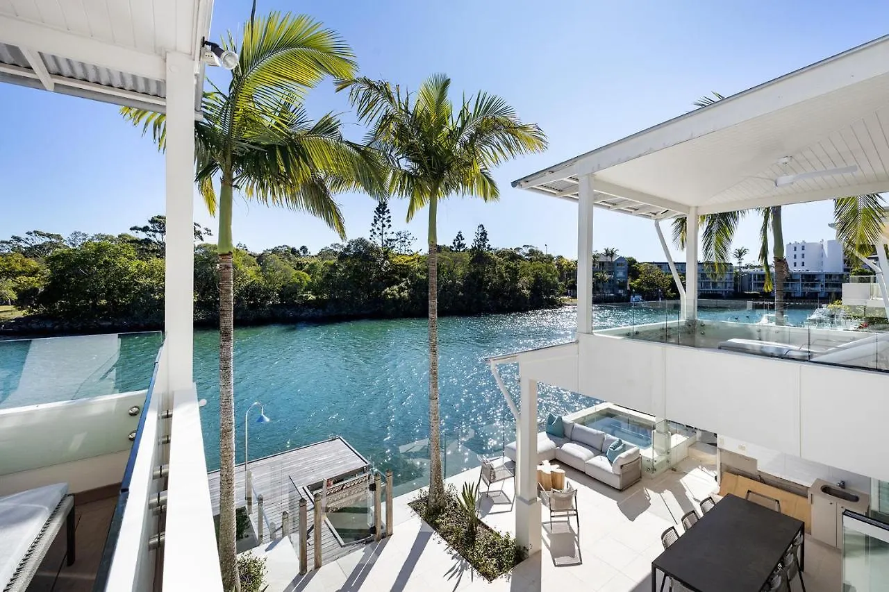 Iluka, Luxurious Riverfront Retreat Noosa Heads 0*,